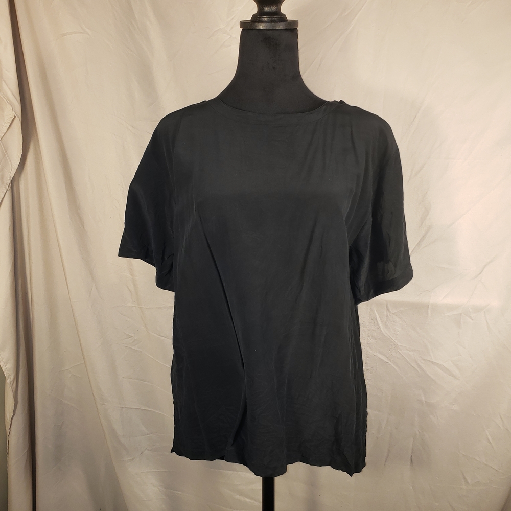 Classic Simply Silk Black Short Sleeve Women's Top - M